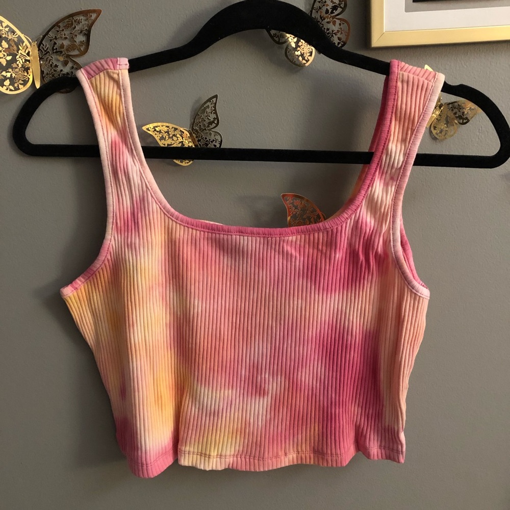 Cute tie dye cropped tank top